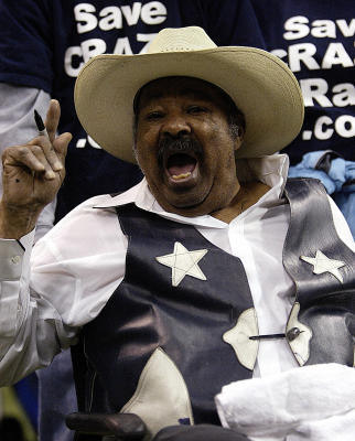 Remembering Texas Stadium legend Crazy Ray