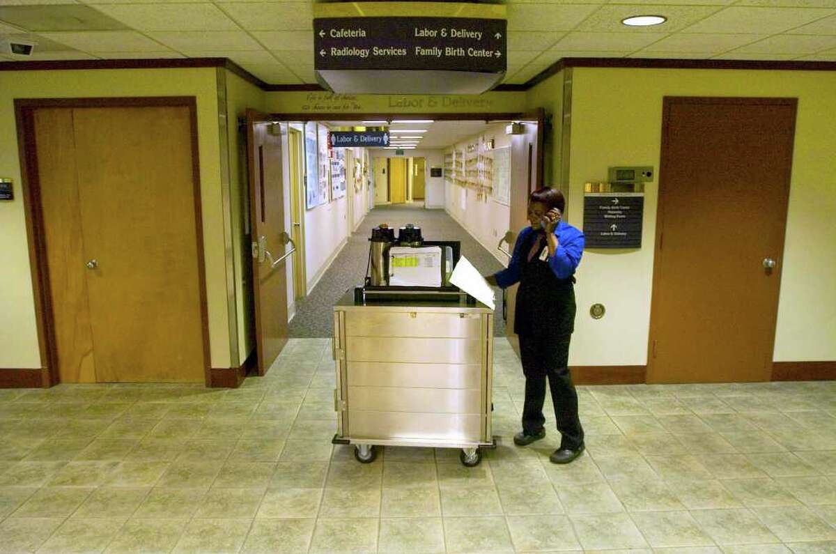 Danbury Hospital to outsource food services