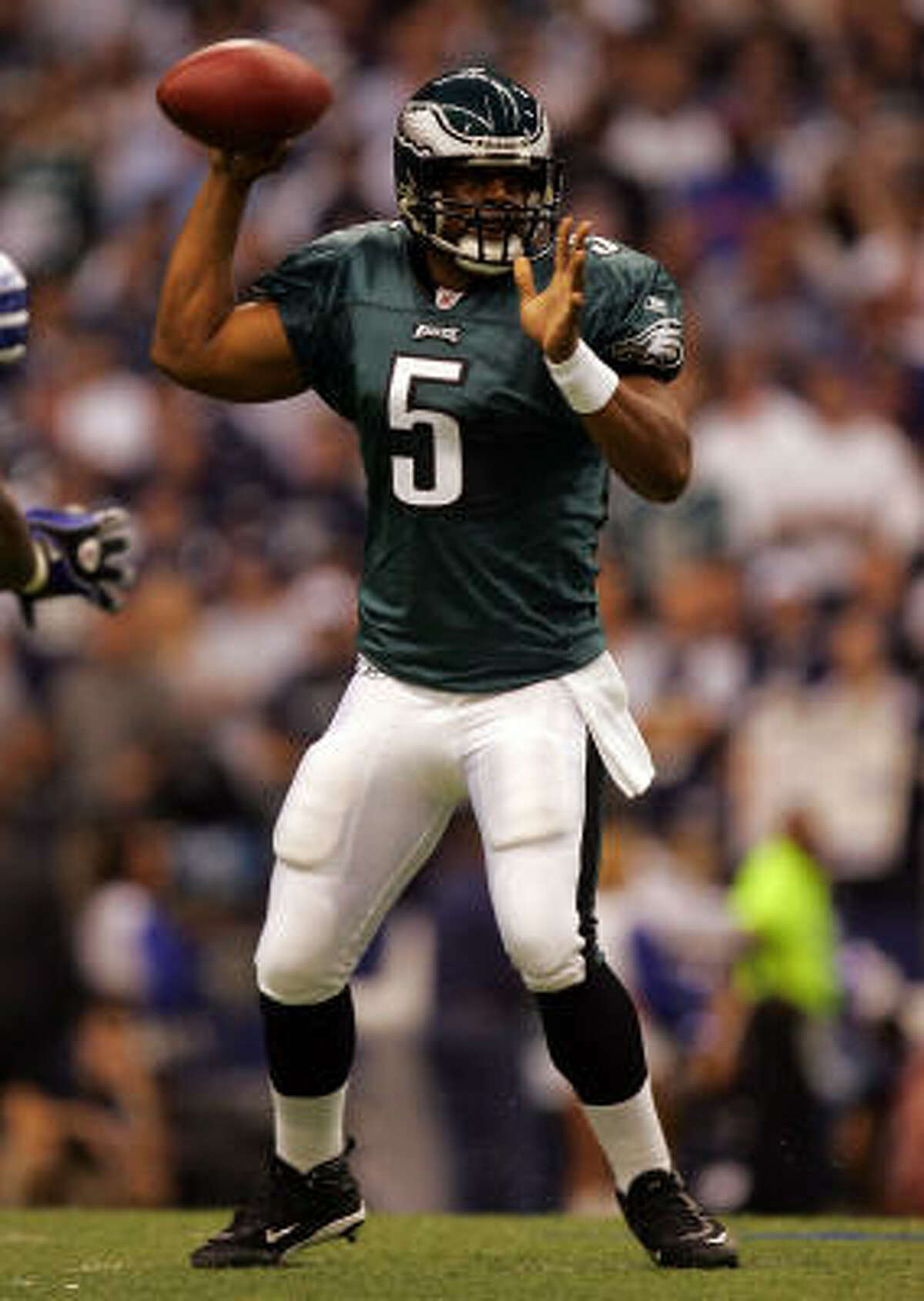 Philadelphia Eagles Donovan McNabb throws against the Dallas