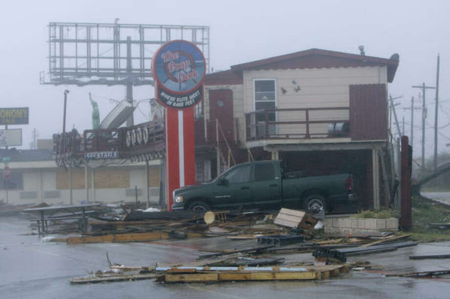 Galveston suffers direct hit from Hurricane Ike Houston Chronicle