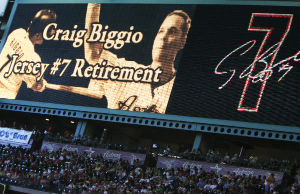 Jersey retirement highlights Craig Biggio's legend at Seton Hall