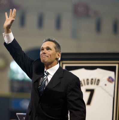 Why Craig Biggio's retired number has a sun