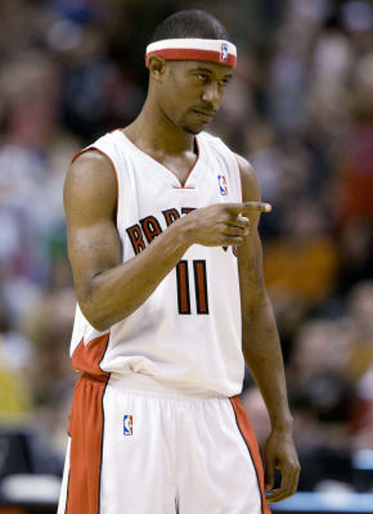 T.J. Ford returns to school to receive his degree from Texas