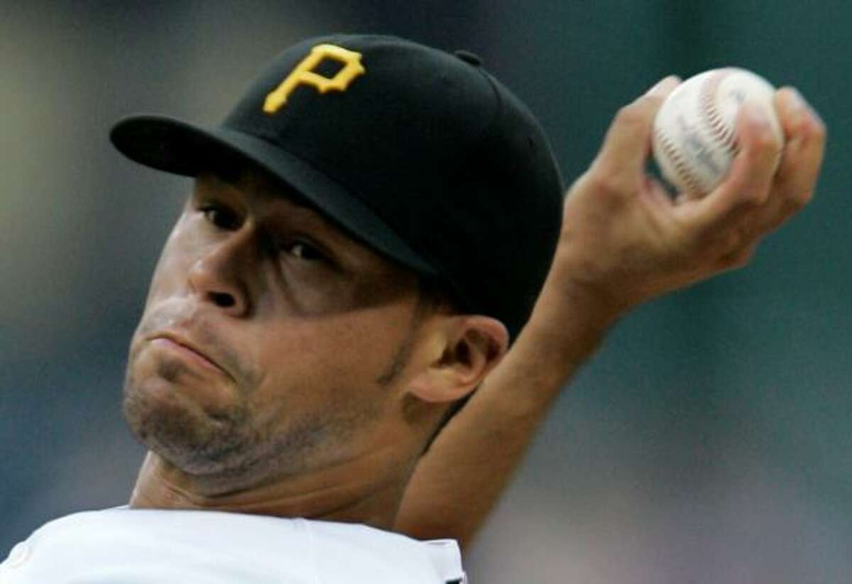 Pittsburgh Pirates' pitcher Ian Snell throws against the Astros.