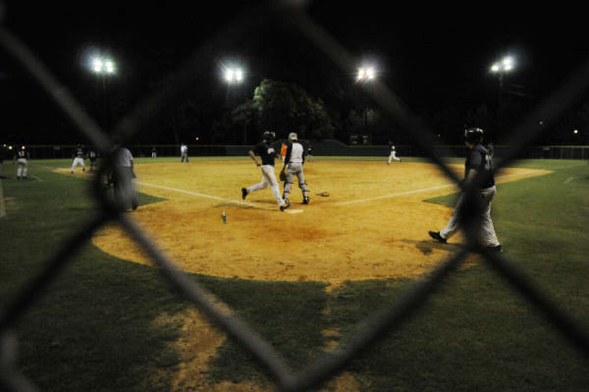 Men's fastpitch softball