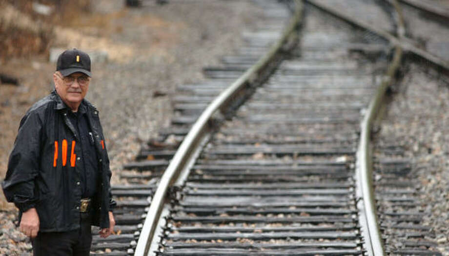 boys train track