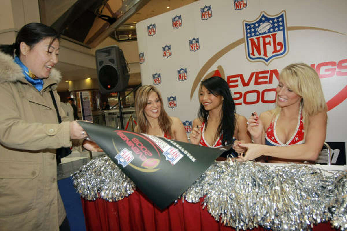 Patriots Cheerleaders in China for NFL Home Field Events - Entry 2