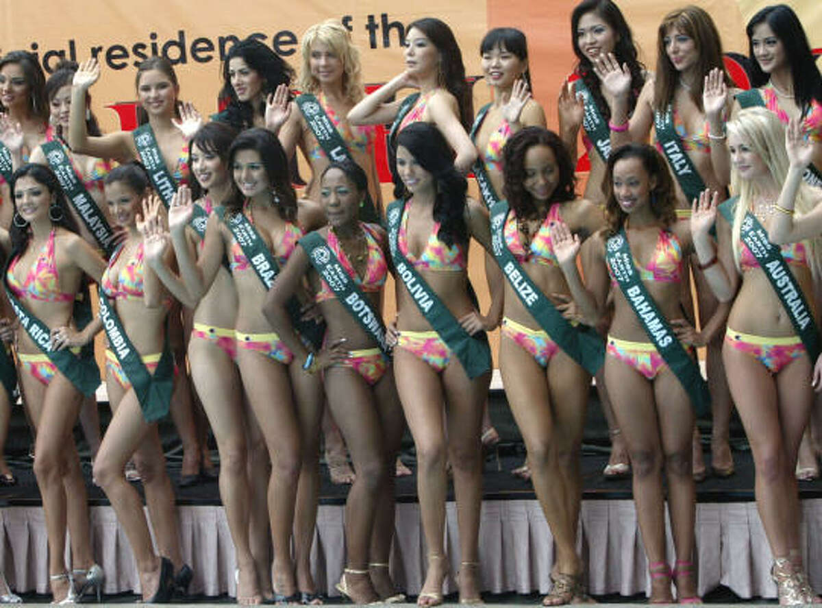 Contestants for the Miss Earth 2007 beauty pageant pose during a press presentation Oct. 23 at a hotel in Pasay City, south of Manila, Philippines.