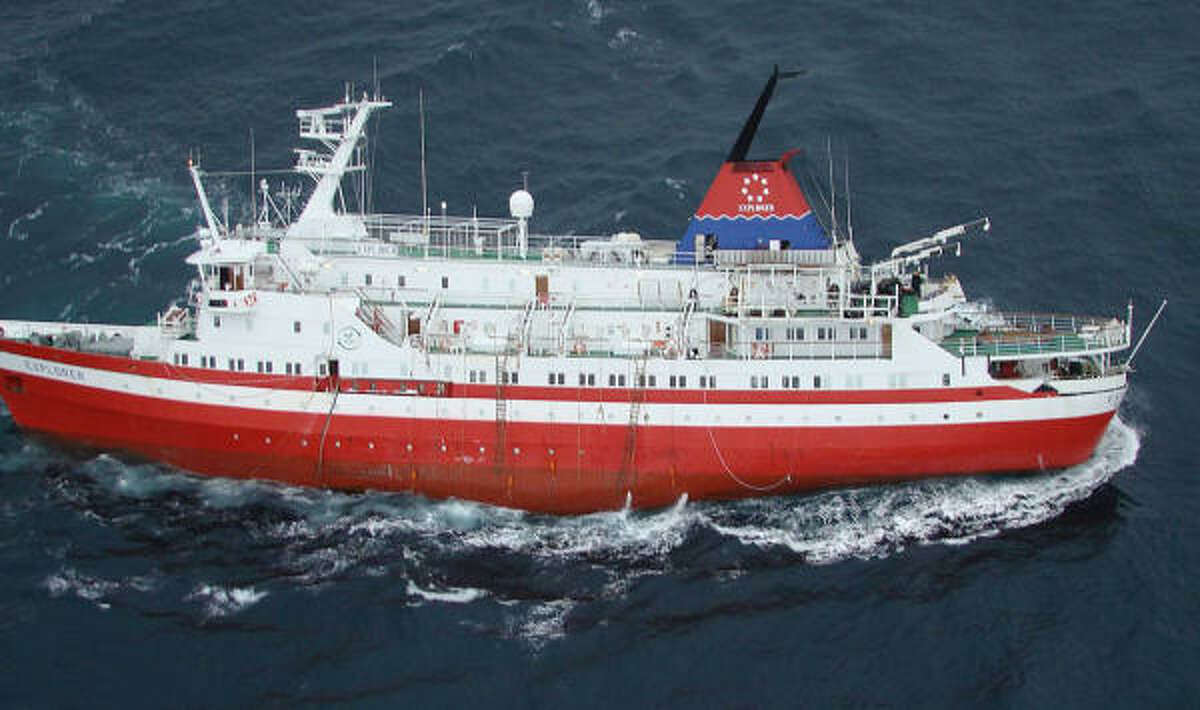 the explorer cruise ship sinking