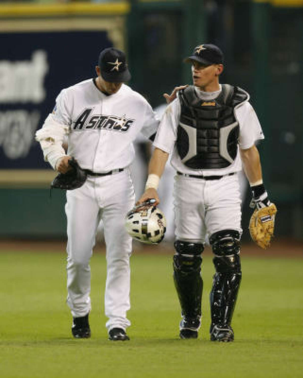 Houston Astros Craig Biggio playing catcher during a game against the  Atlanta Braves, Saturday, Sept. 29, 2007 in Houston. It was Biggio's last  homestand and he caught two innings, reprising his original