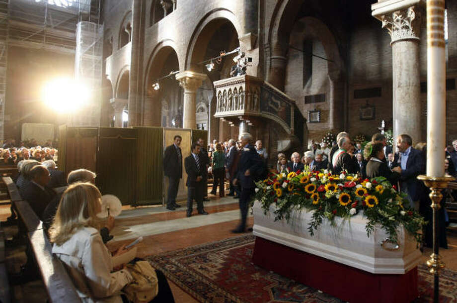 Funeral for Pavarotti Houston Chronicle