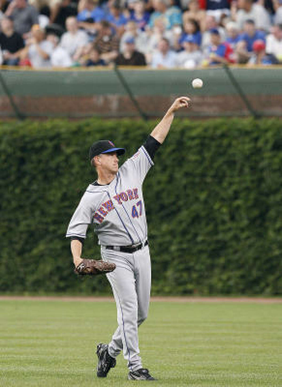 Glavine celebrates 300th win