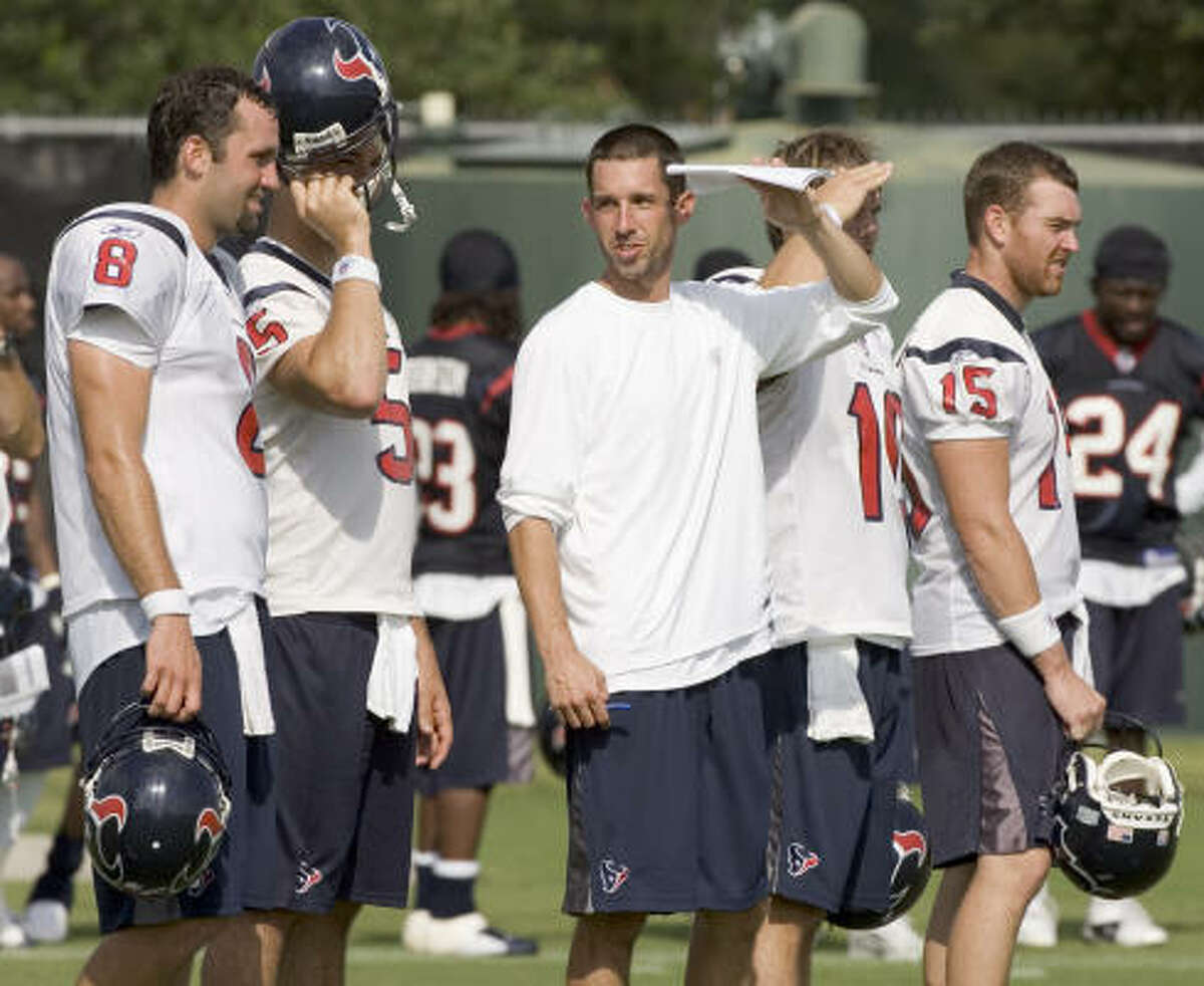 Report: Shanahan wants to bring QB Schaub to 49ers