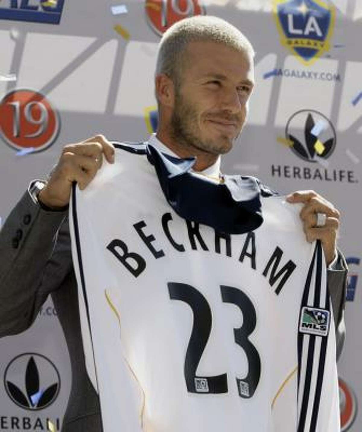 Why did David Beckham wear the No 23 at Real Madrid and LA Galaxy