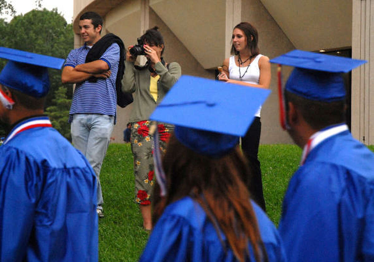 Oak Ridge High School graduation photo gallery