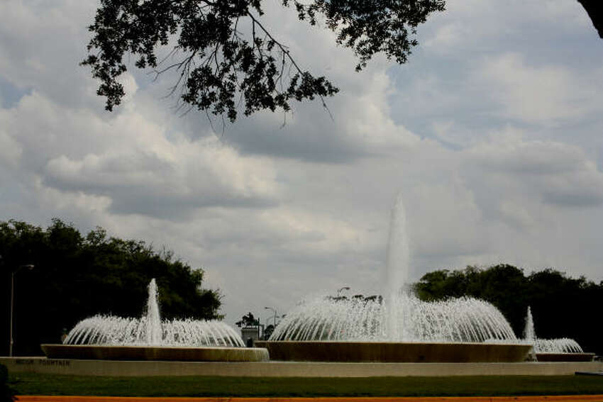 Fountain A Houston Landmark