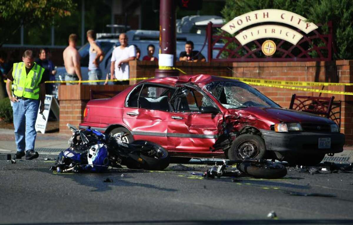 Police chase ends with death of motorcyclist in Shoreline