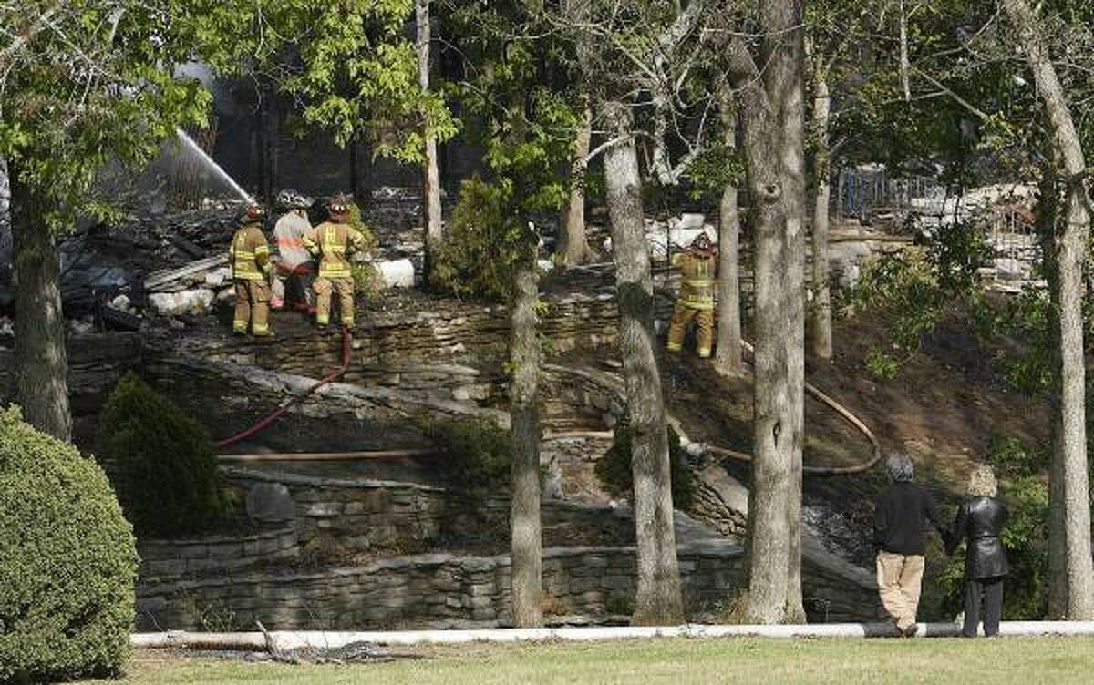 Johnny Cash's home burns