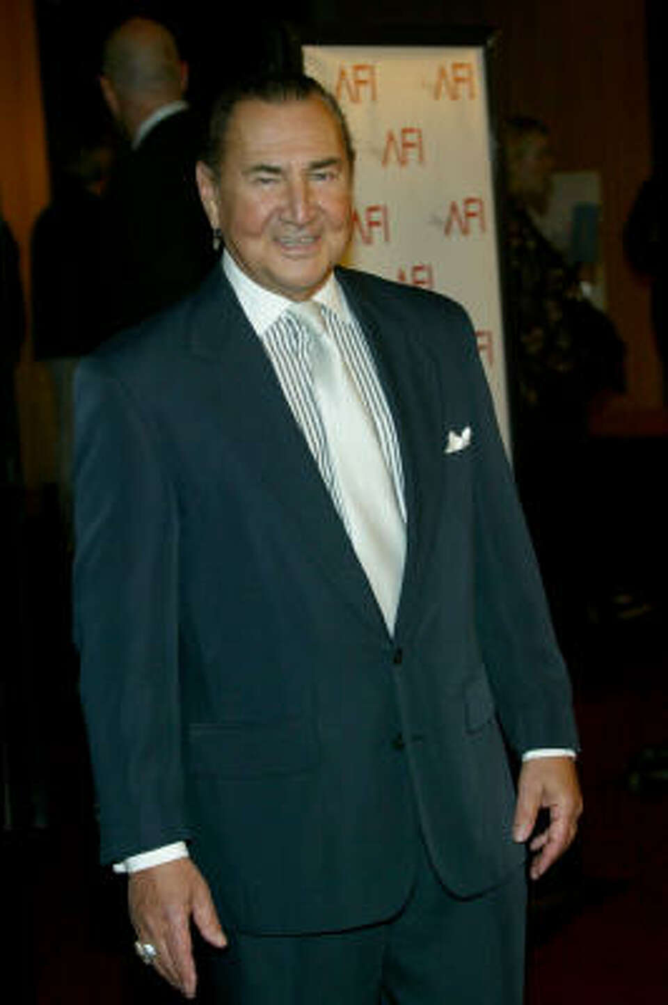 Actor August Schellenberg, image size:960x1444