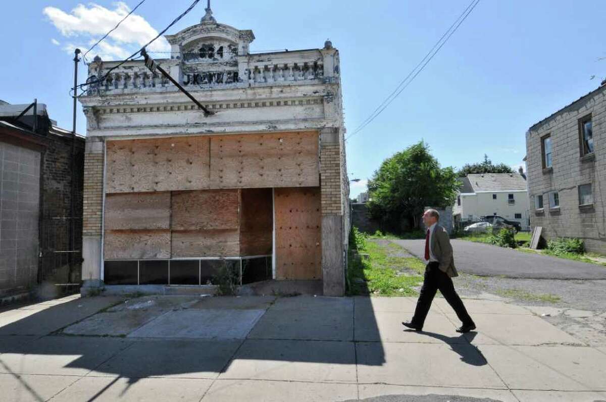 Banking on foreclosures