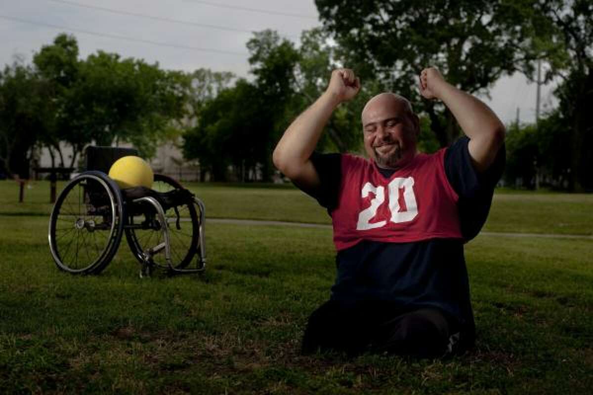 A member of the Houston Toros wheelchair team, Oziel Flores has been playing since 1995.