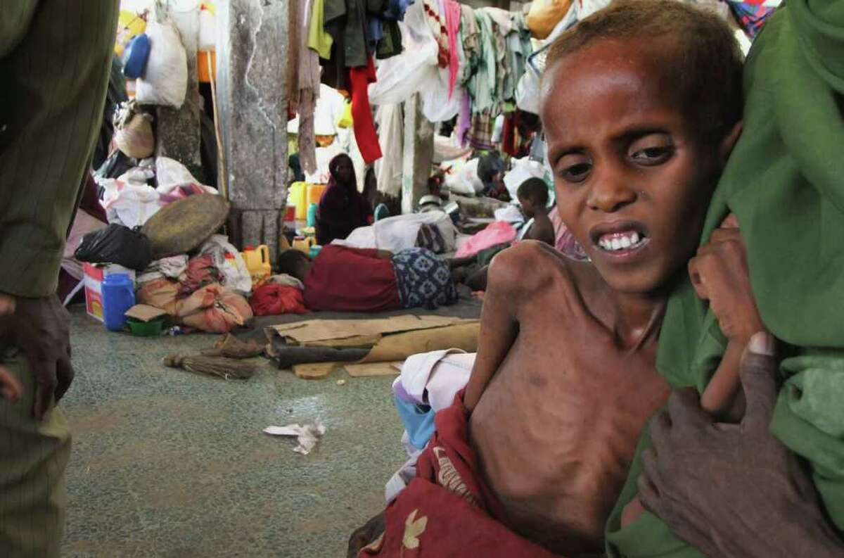 AP: Somalia famine aid stolen, UN investigating