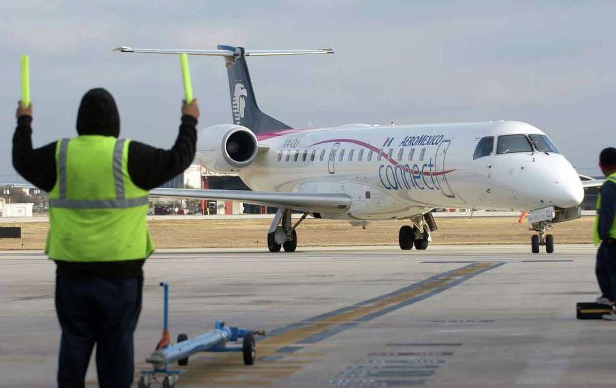 An AeroMexico flight arrives to the San Antonio International Airport on Wednesday Jan. 16, 2008. (File photo)