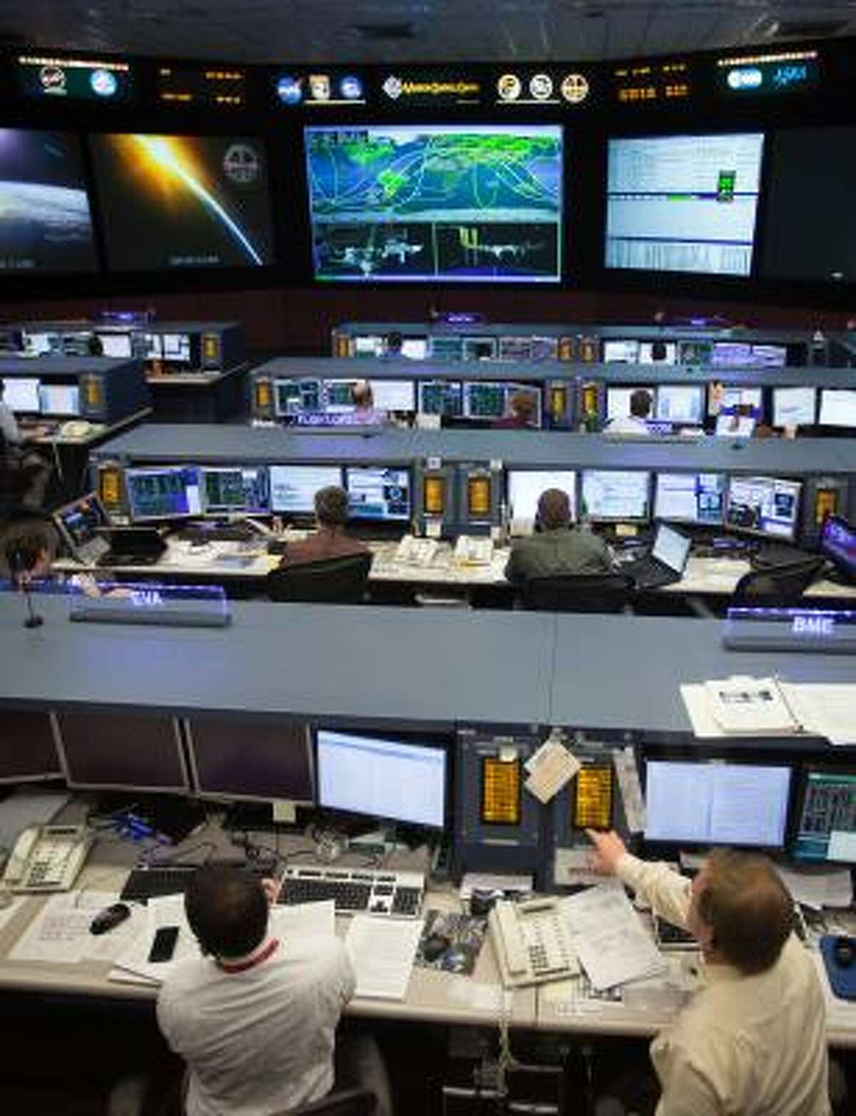 Mission Control goes from metal boxes to flat screens in big redesign