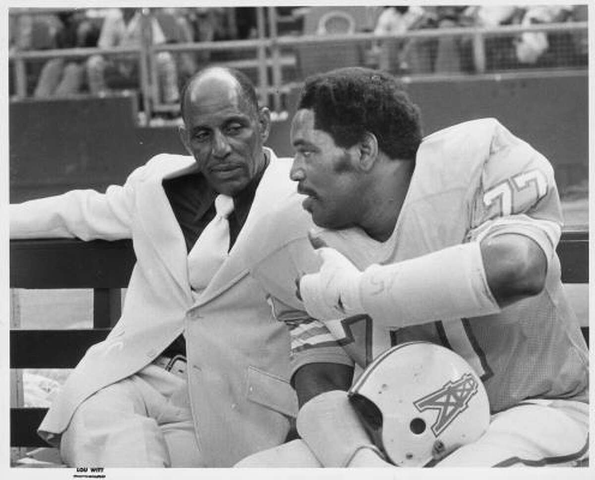 Bubba Smith memorabilia to be auctioned Nov. 8