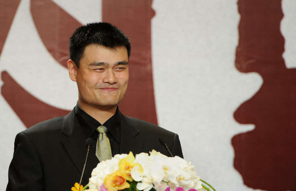 Yao Ming announced his retirement on Wednesday in a ceremony and news conference in Shanghai.