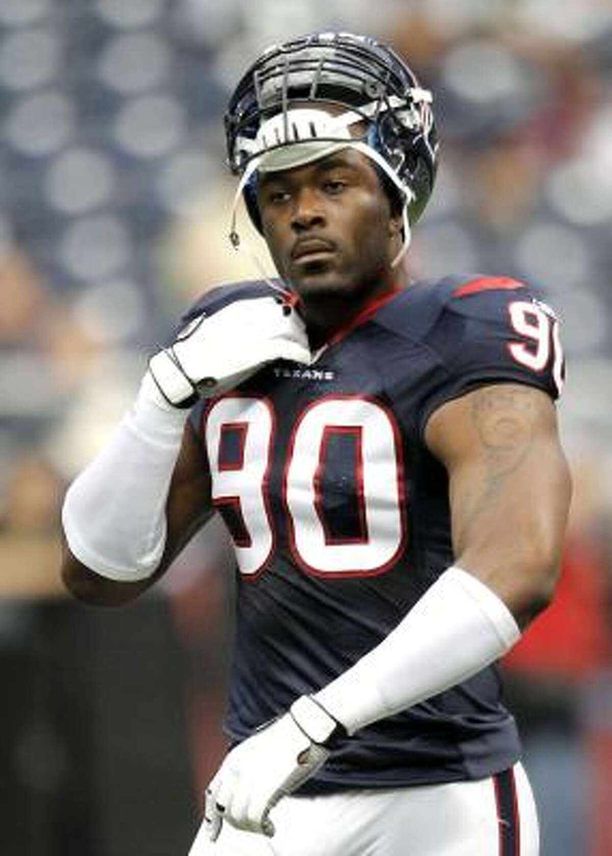 Texans notes: Kubiak defends Mario Williams' play