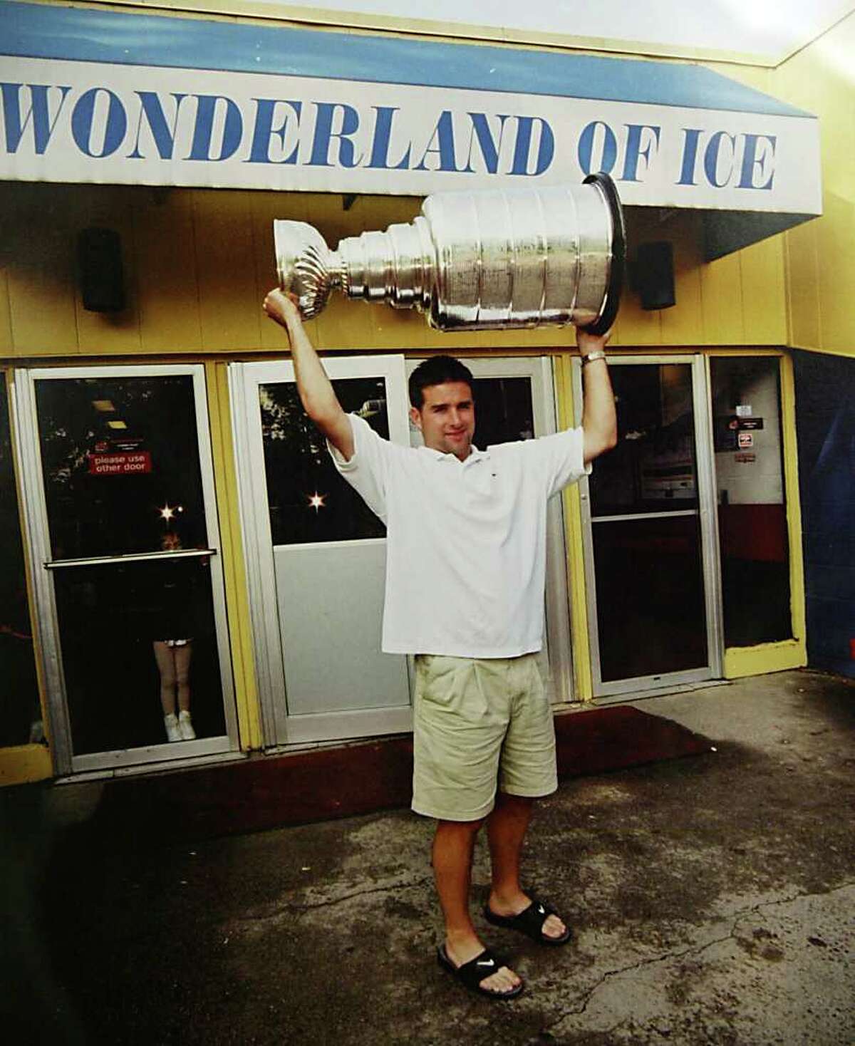 After winning the NHL Championship as a member of the Colorado Avalanche in 2001, Chris Drury returned to the Wonderland of Ice, in Bridgeport, with the Stanley Cup.