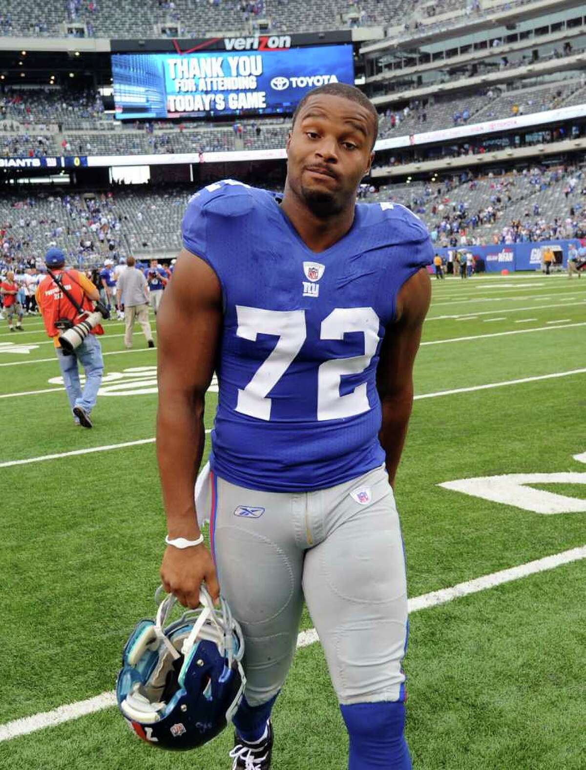 Osi Umenyiora still bleeds Giant blue - Newsday