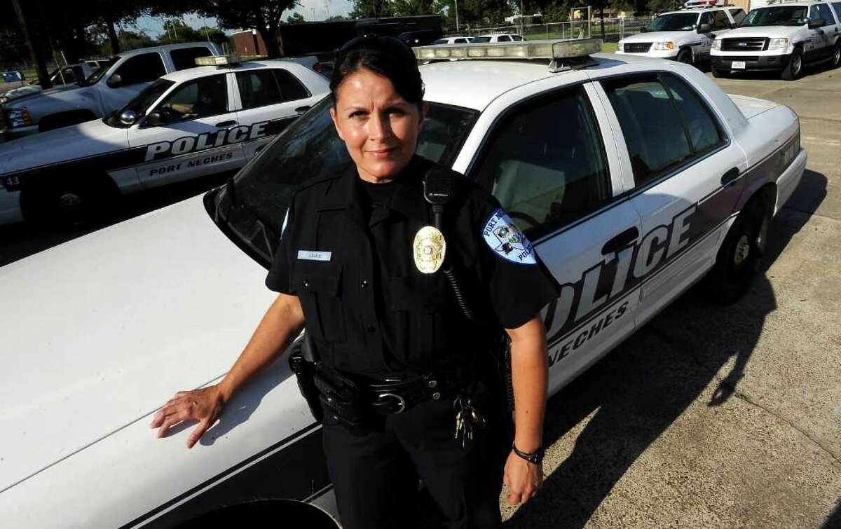 Groves woman Port Neches' first female police officer