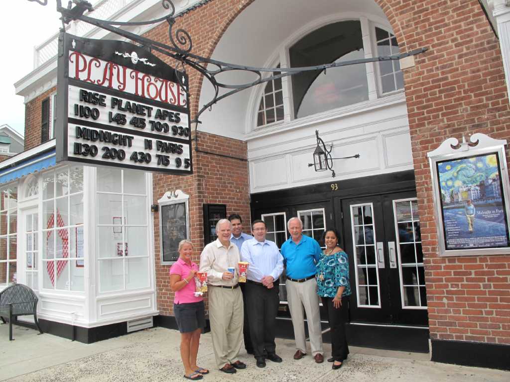 The New Canaan Playhouse The Deluxe Edition