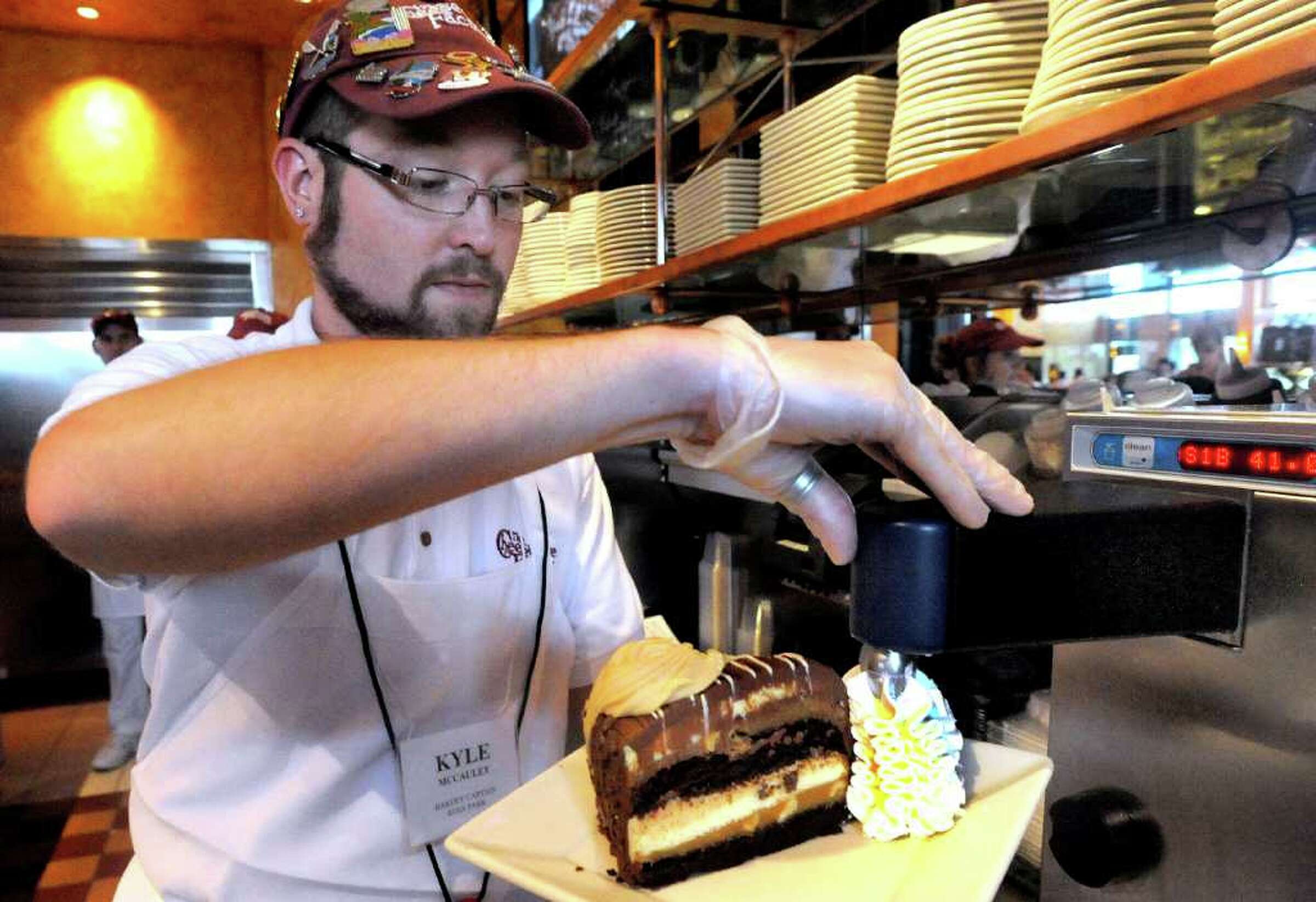 Cheesecake Factory to open in Danbury Fair mall