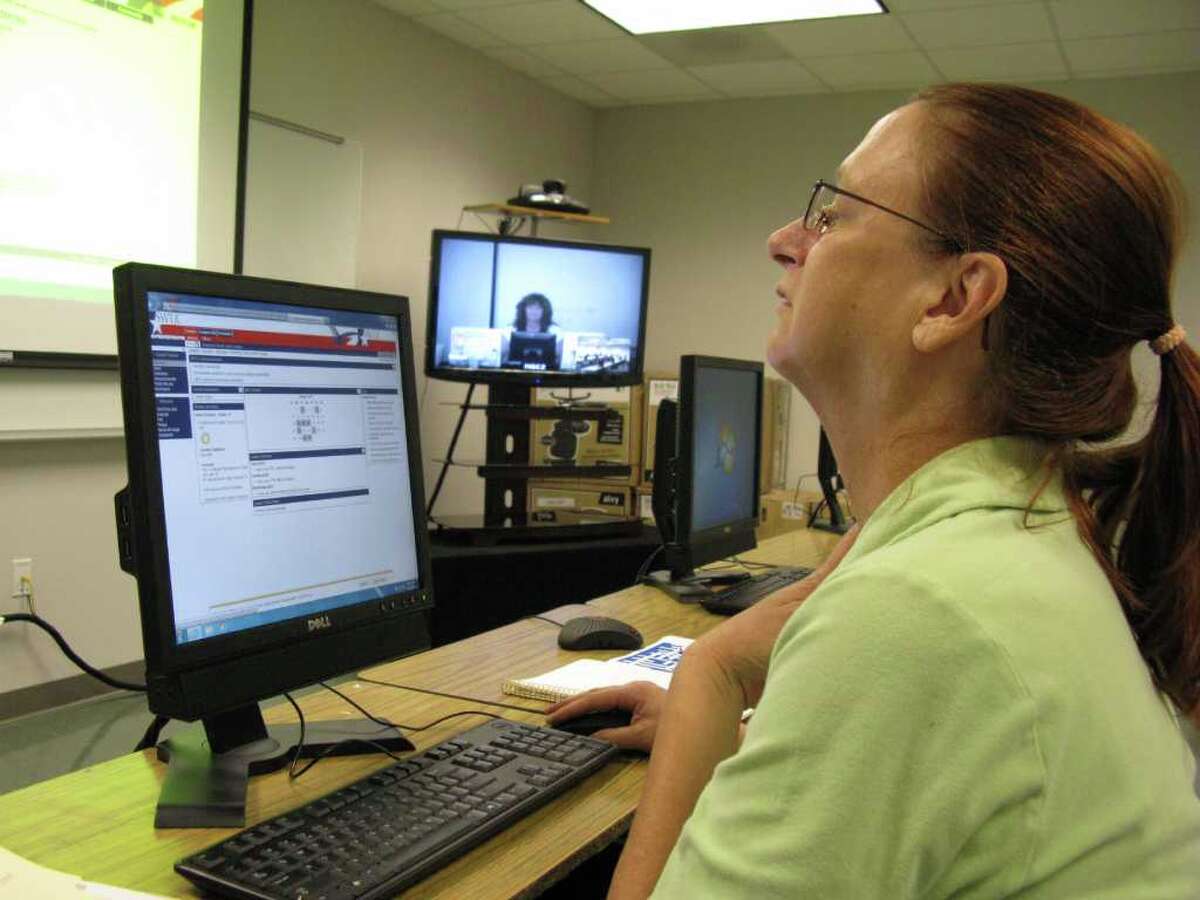 Hiring a veterinarian proves difficult in rural areas