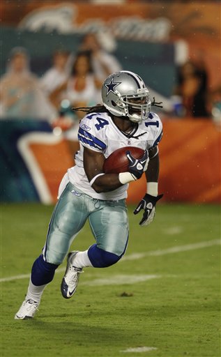 Dallas Cowboys running back Tashard Choice (23)warms up prior to