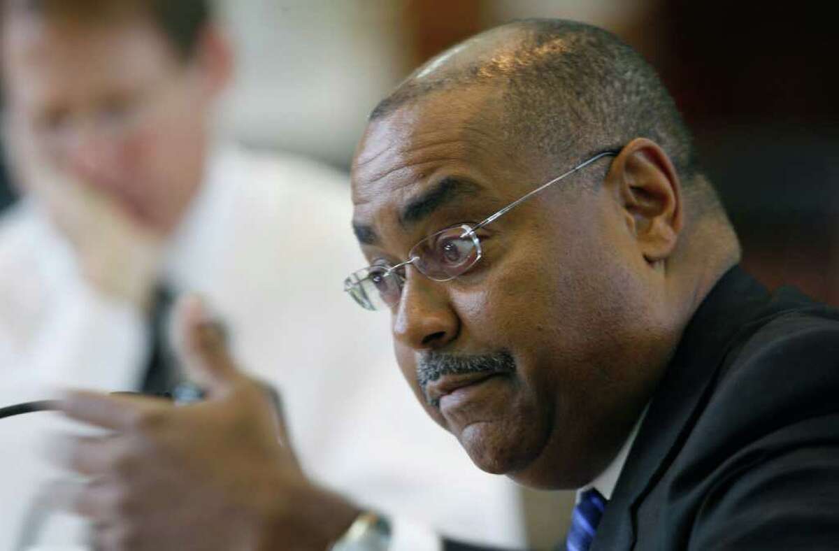 HARRY CABLUCK : ASSOCIATED PRESS REFORM MEASURE: Texas Sen. Rodney Ellis, D-Houston, says he hopes legislation that standardizes police line-up and photo identification procedures will reduce the number of wrongful convictions based on mistaken eyewitness identifications.