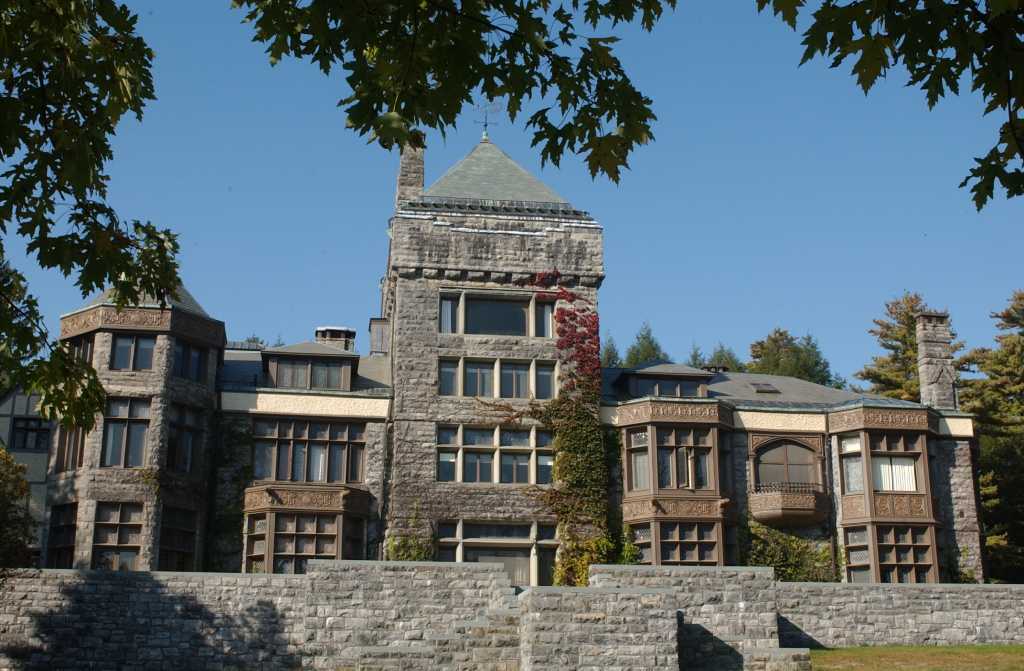 Yaddo Mansion opens for tours