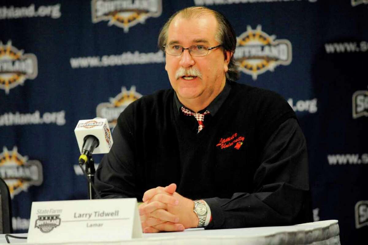 Lamar women's basketball coach Larry Tidwell