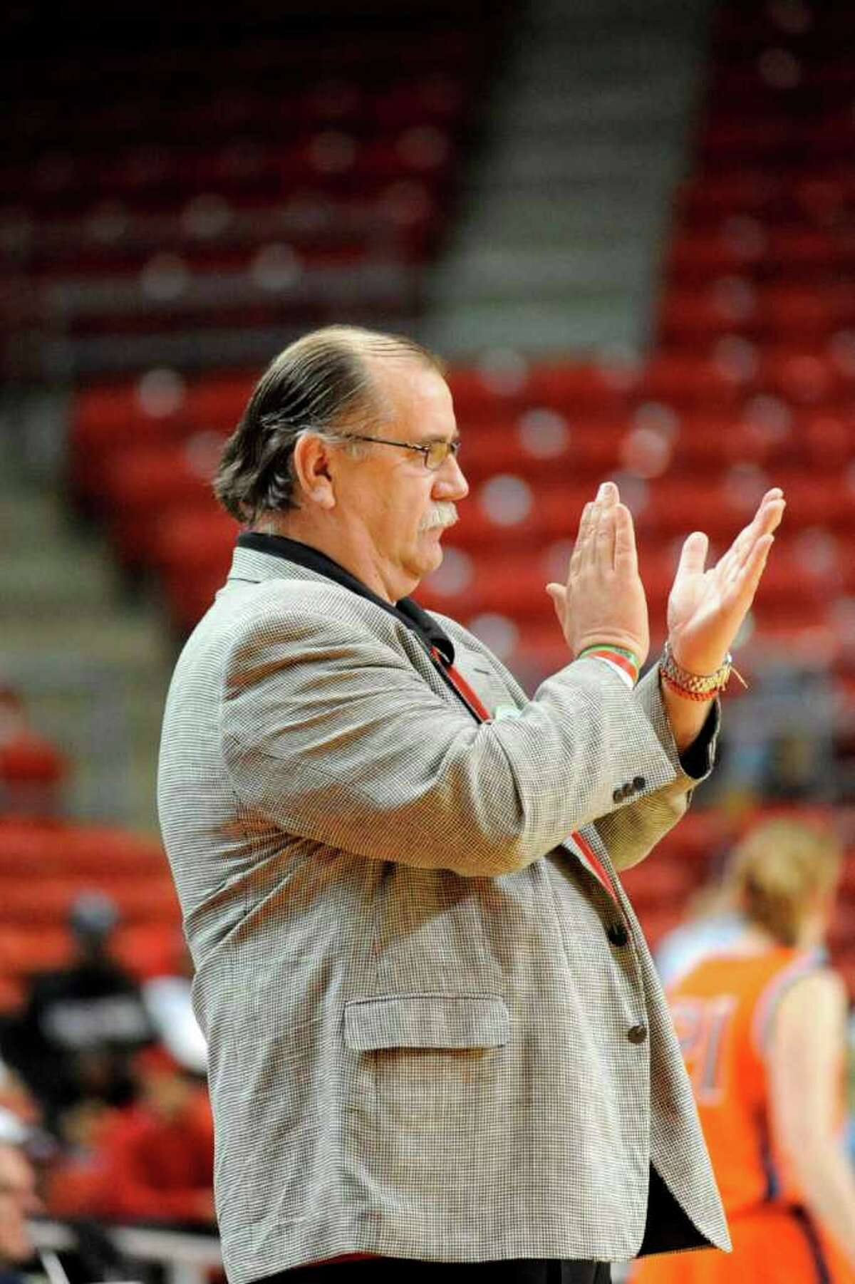 Lamar women's basketball coach Larry Tidwell