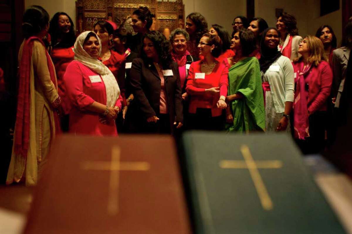 JOHNNY HANSON : CHRONICLE GROUP PHOTO: Some 200 women of a variety of faiths gathered at Christ Church Cathedral in 2010 for a celebration of Muslim women.