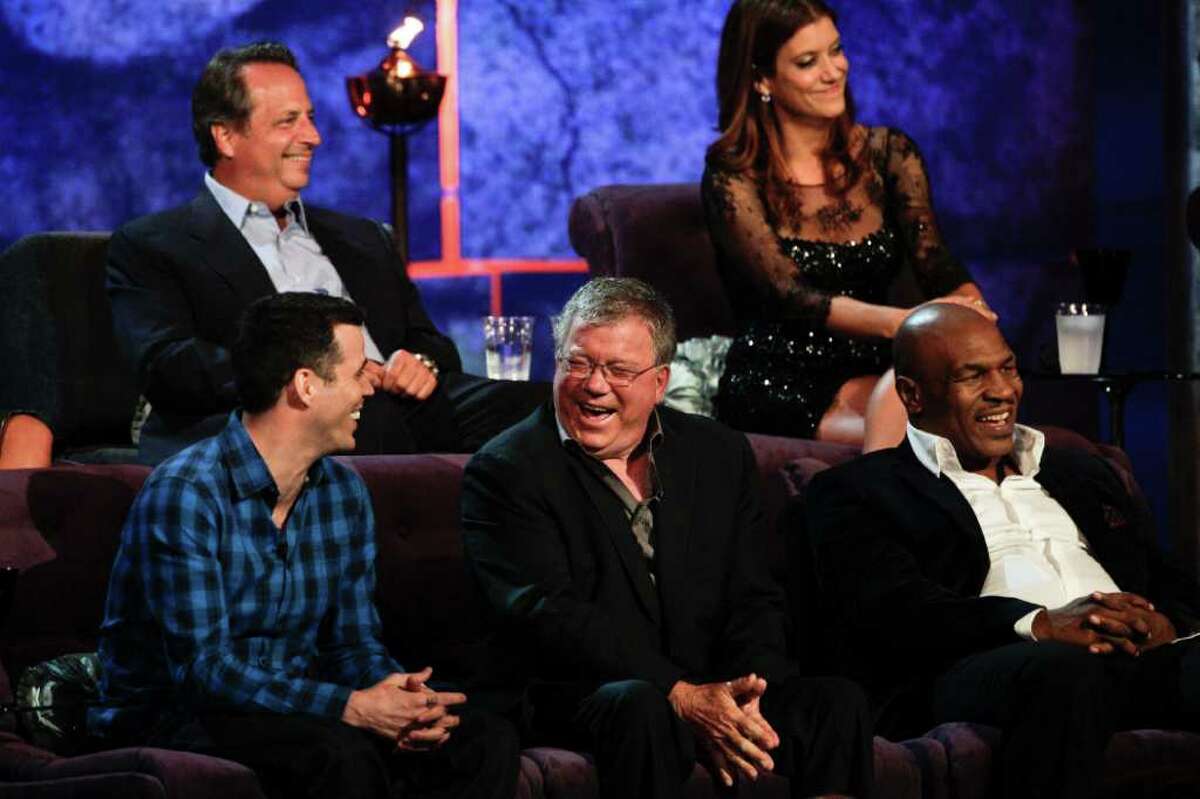 Comedy Central Roast Of Charlie Sheen Dailymotion Charlie Sheen smiles through Comedy Central roast