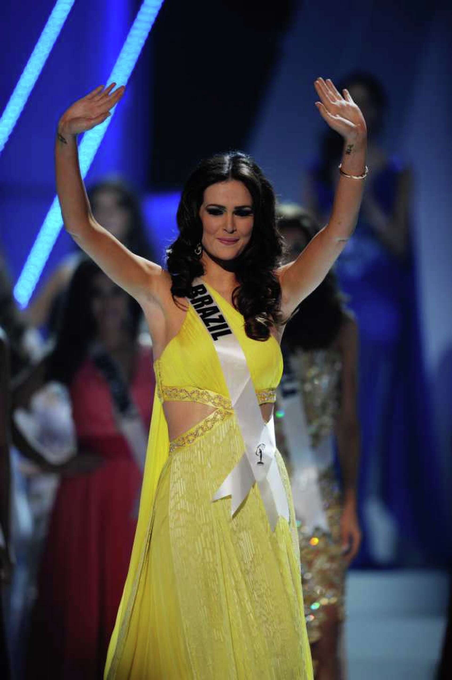 Miss Universe sees crown a path to peace