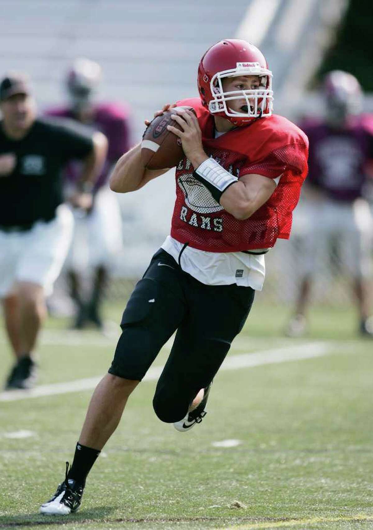 New Canaan QB Milano back under center after record-setting season