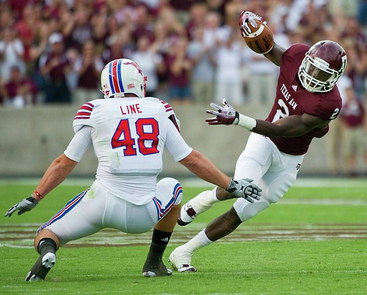 Texas A&M safety Steven Campbell put himself in position to pick off an SMU pass by heeding his coaches’ instructions. DAVE EINSEL/ASSOCIATED PRESS