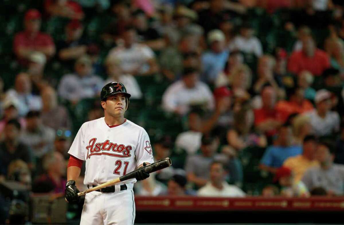 2011/07/20 Altuve's first career hit 