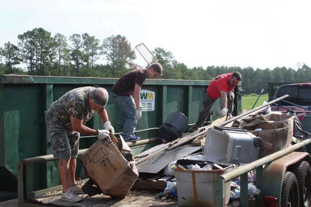 Locals team up for Hardin County CleanUp