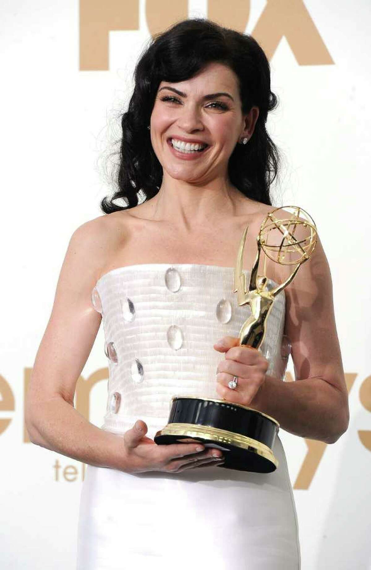 Julianna Margulies Personal Life Beyond The Red Carpet Glamour - yfryd67
